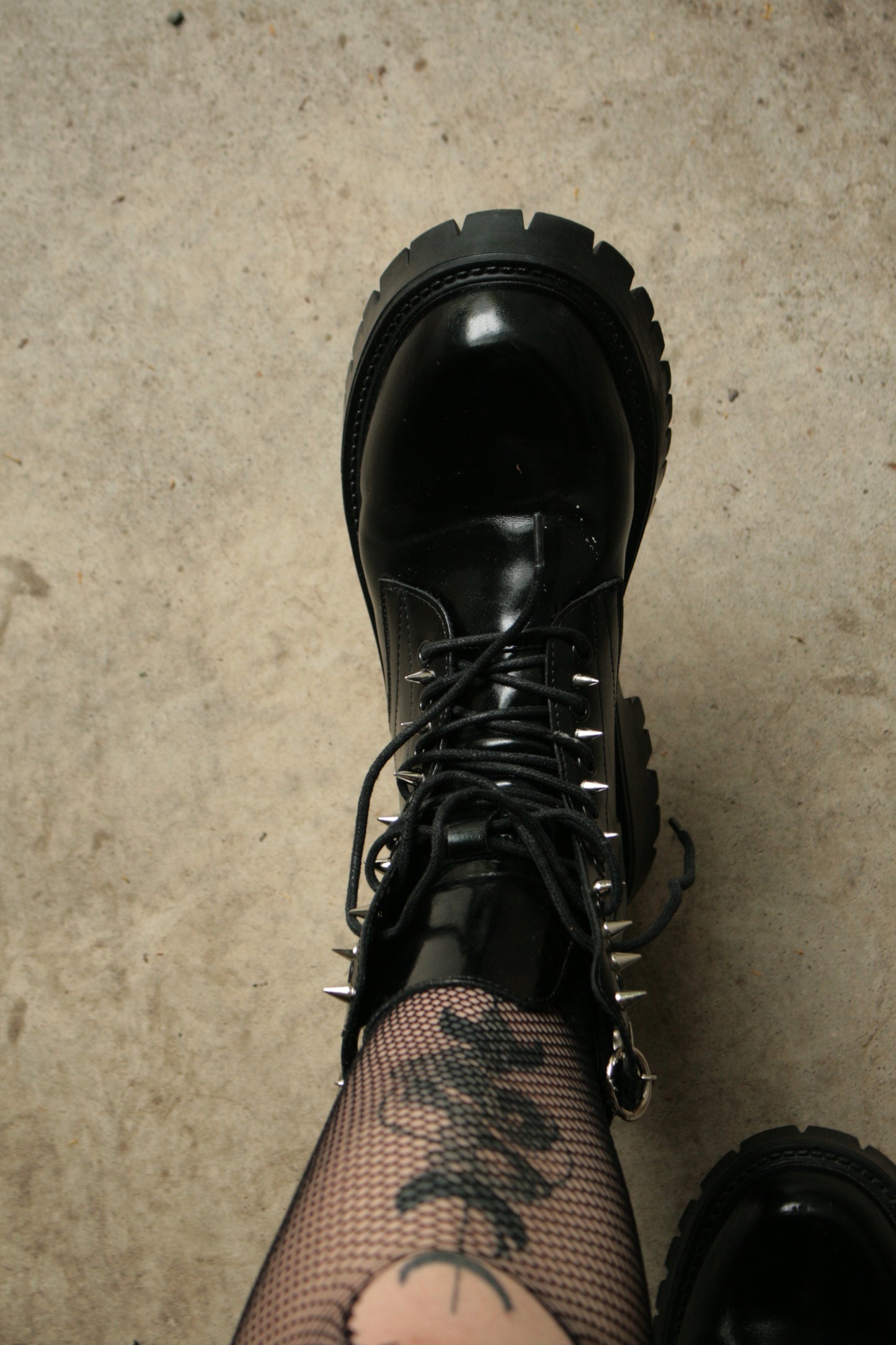 GRAVEYARD GOTH