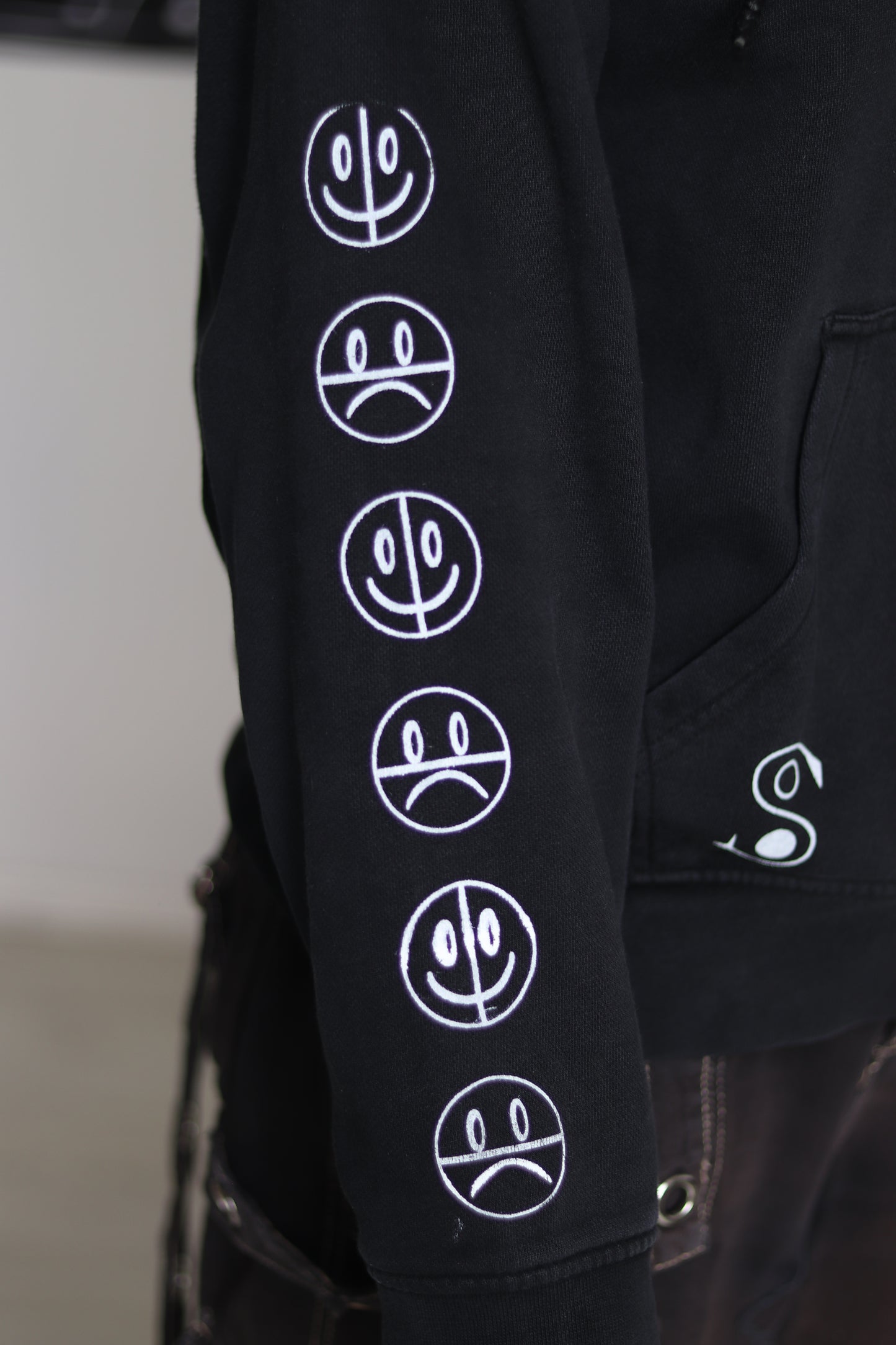 MAD SKULL (black hoodie)
