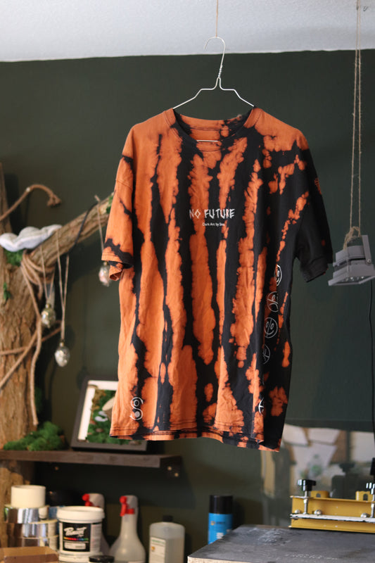 MAD SKULL (black-orange striped)