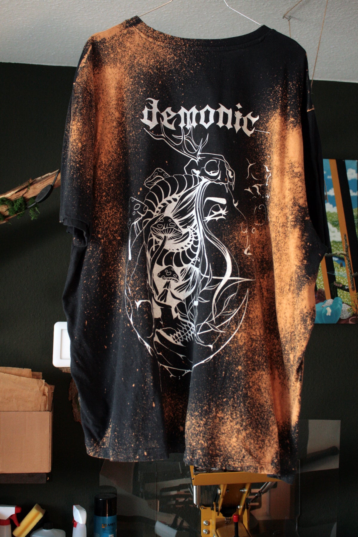 DEMONIC (navy bleached style)