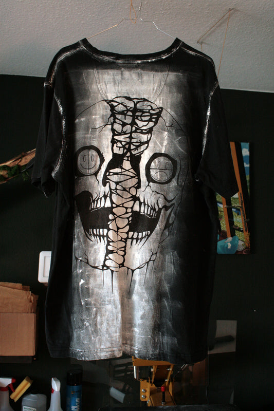 MAD SKULL (black white painted look)